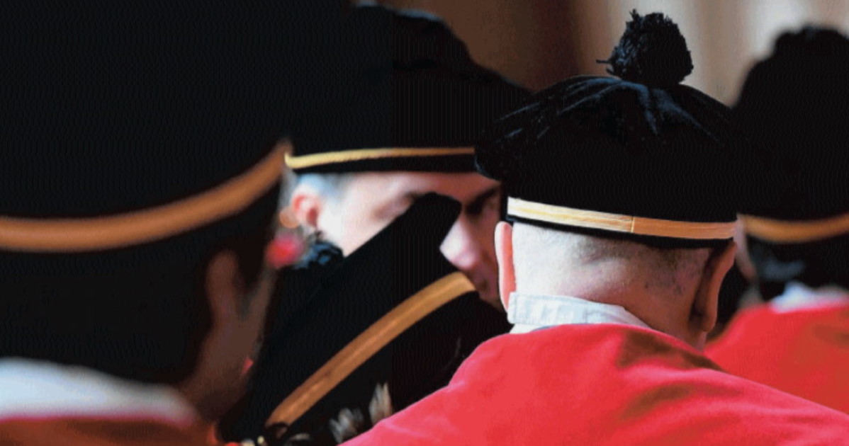 i maxi aumenti per le toghe italiane decisi da magistrati su ricorso dei magistrati da Liberoquotidiano.it i maxi aumenti per le toghe italiane decisi da magistrati su ricorso dei magistrati