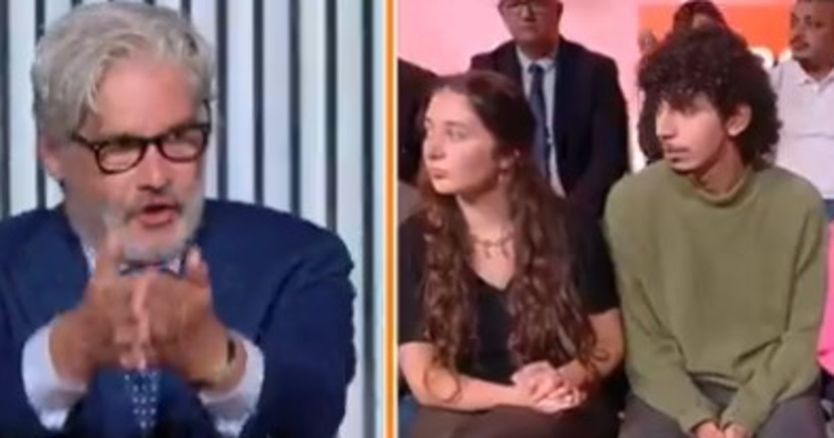 paolo del debbio sbotta contro l attivista che ca basta con me non ci parli pi249 da Liberoquotidiano.it paolo del debbio sbotta contro l attivista che ca basta con me non ci parli pi249