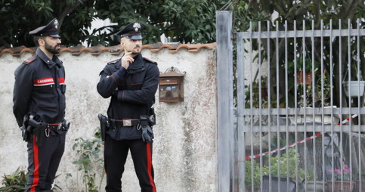 ururi mamma e figlio morti in casa come li trovano tragica ipotesi da Liberoquotidiano.it ururi mamma e figlio morti in casa come li trovano tragica ipotesi