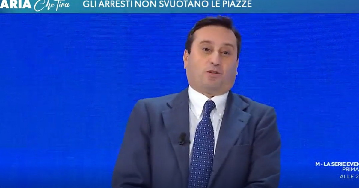 l aria che tira parenzo sbotta con caporale ma questo 232 il mondo al contrario da Liberoquotidiano.it l aria che tira parenzo sbotta con caporale ma questo 232 il mondo al contrario