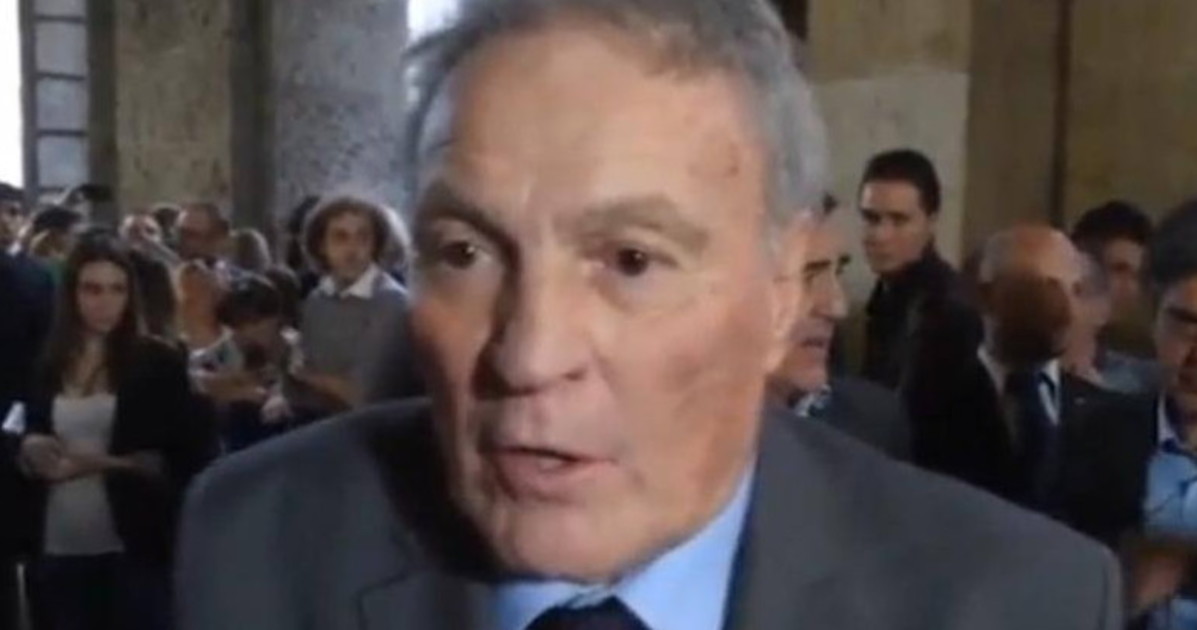 jos233 altafini la confessione a un giorno da pecora io sono di destra da Liberoquotidiano.it jos233 altafini la confessione a un giorno da pecora io sono di destra