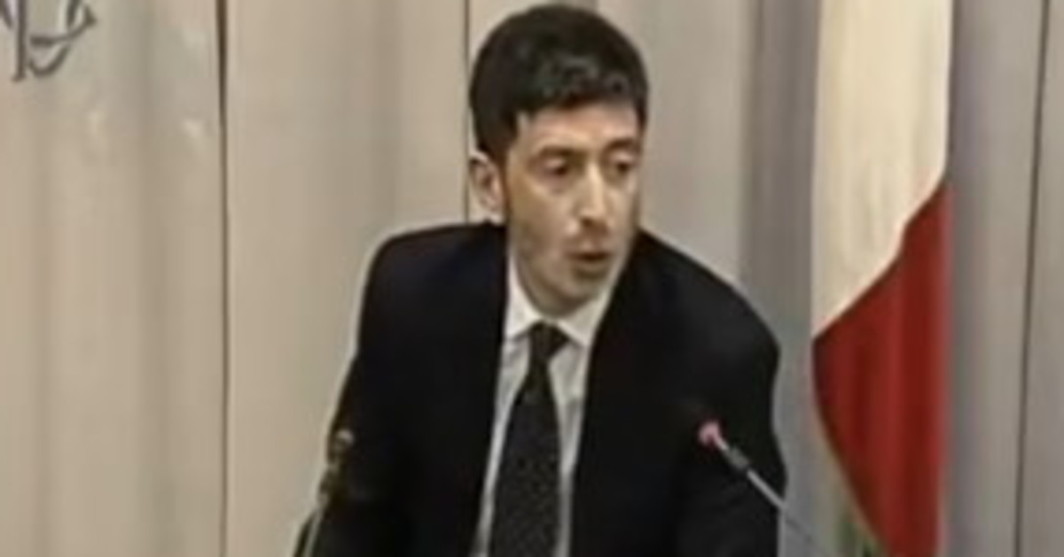 covid bignami smaschera roberto speranza con questo video zero rispetto da Liberoquotidiano.it covid bignami smaschera roberto speranza con questo video zero rispetto
