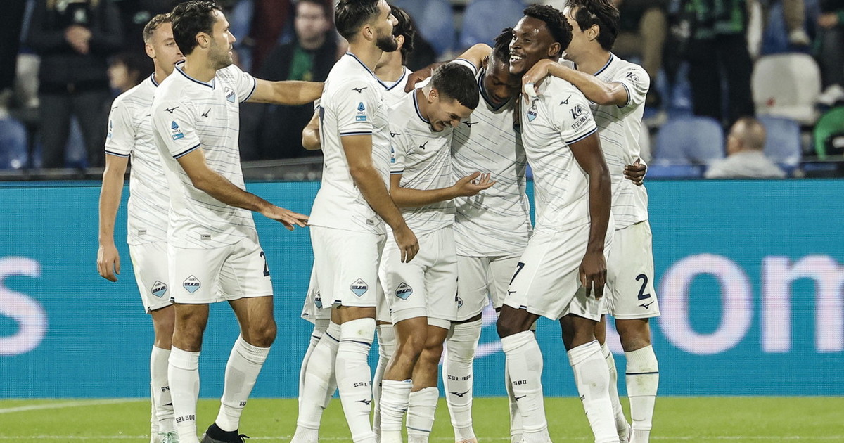 lazio da impazzire ne fa 6 al sassuolo 232 in testa da Liberoquotidiano.it lazio da impazzire ne fa 6 al sassuolo 232 in testa